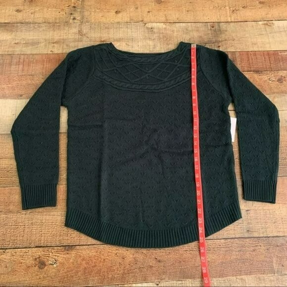 Croft and barrow women’s size medium green knit crew neck sweater - Picture 3 of 8